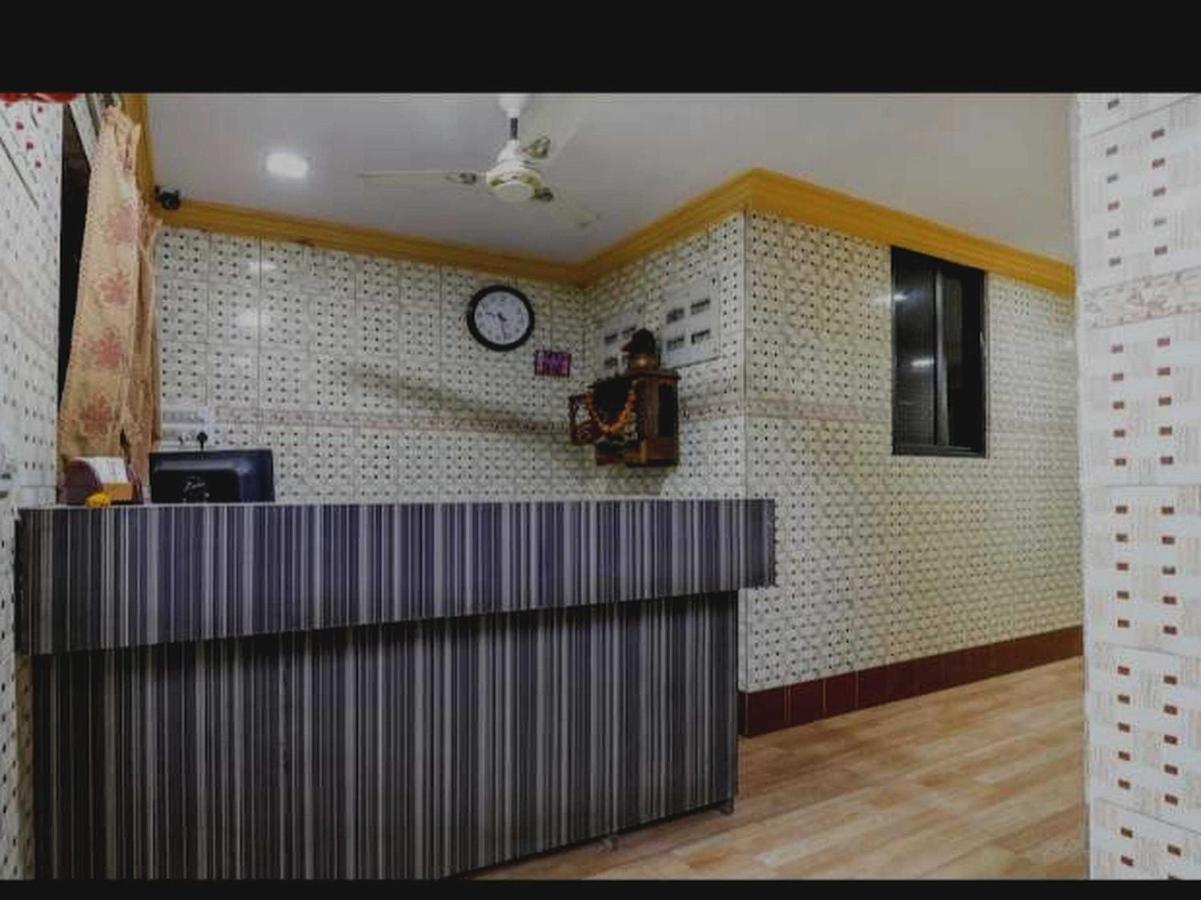 Oyo Hotel Apsara Guest House Ahmadábád Kültér fotó