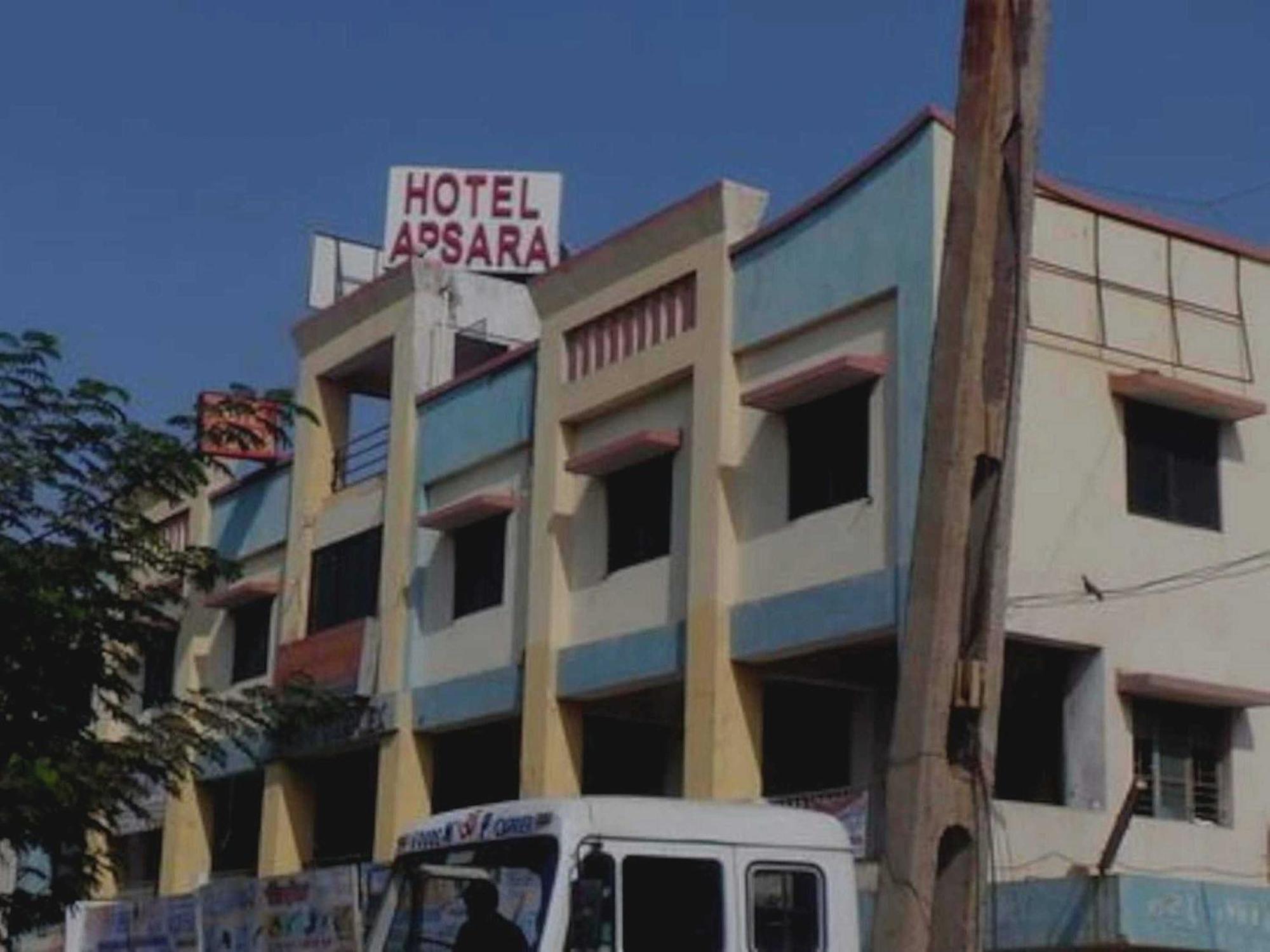 Oyo Hotel Apsara Guest House Ahmadábád Kültér fotó